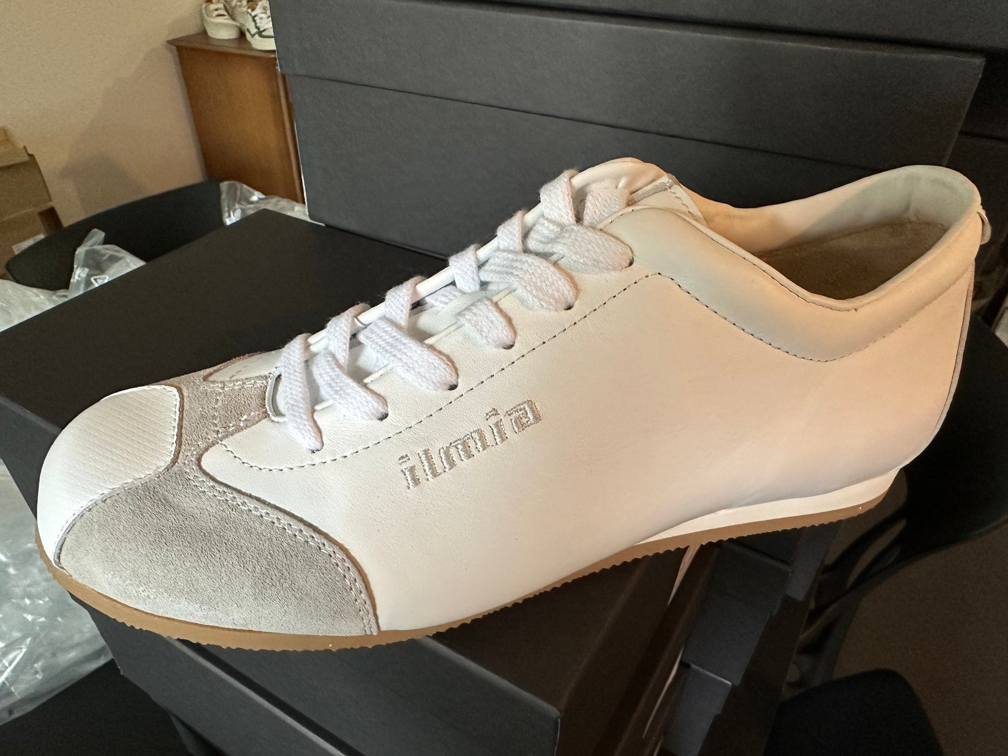 Women&#39;s Sneakers Vintage White
