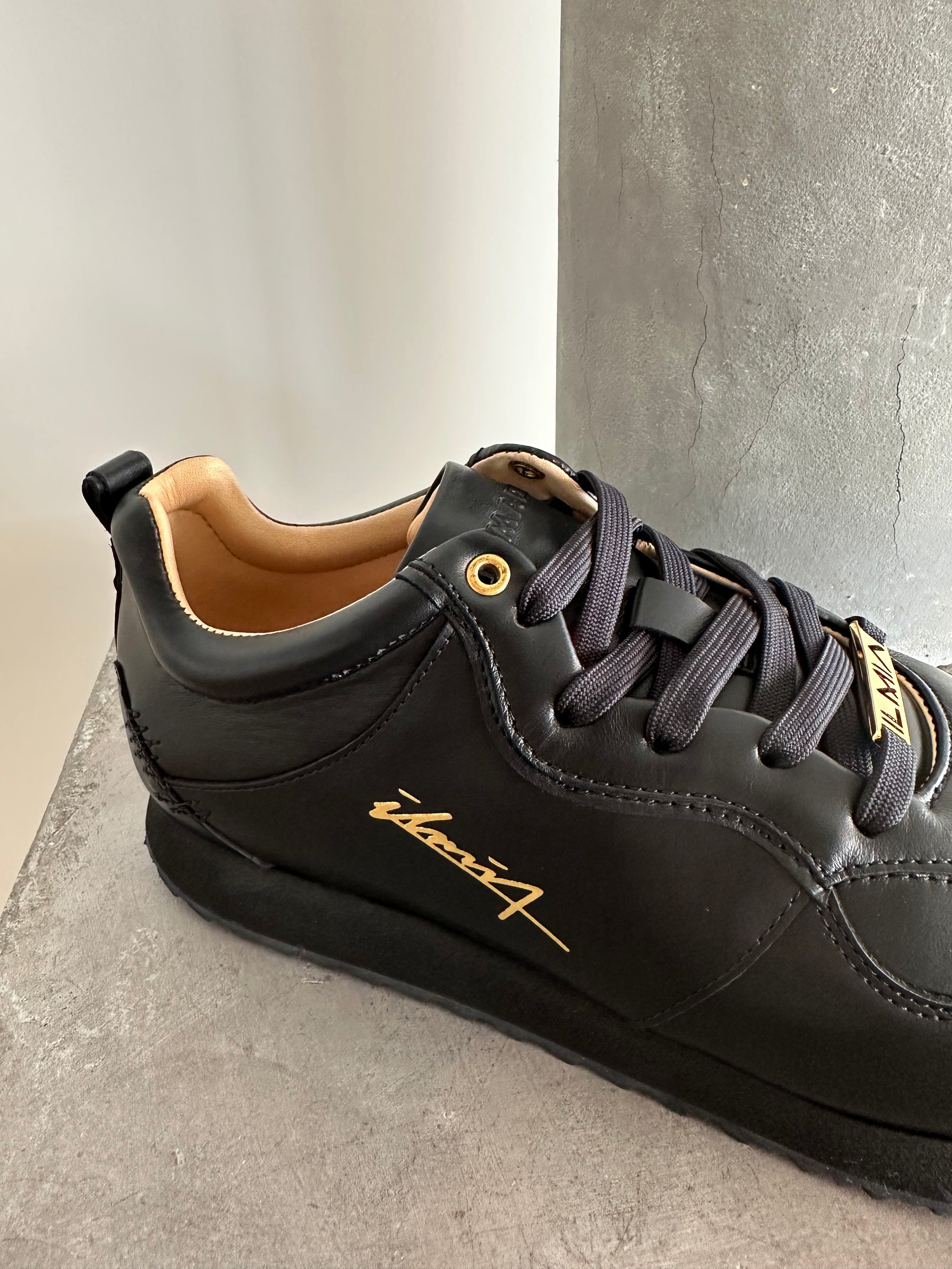 Damen Sneaker Brione Black/Gold